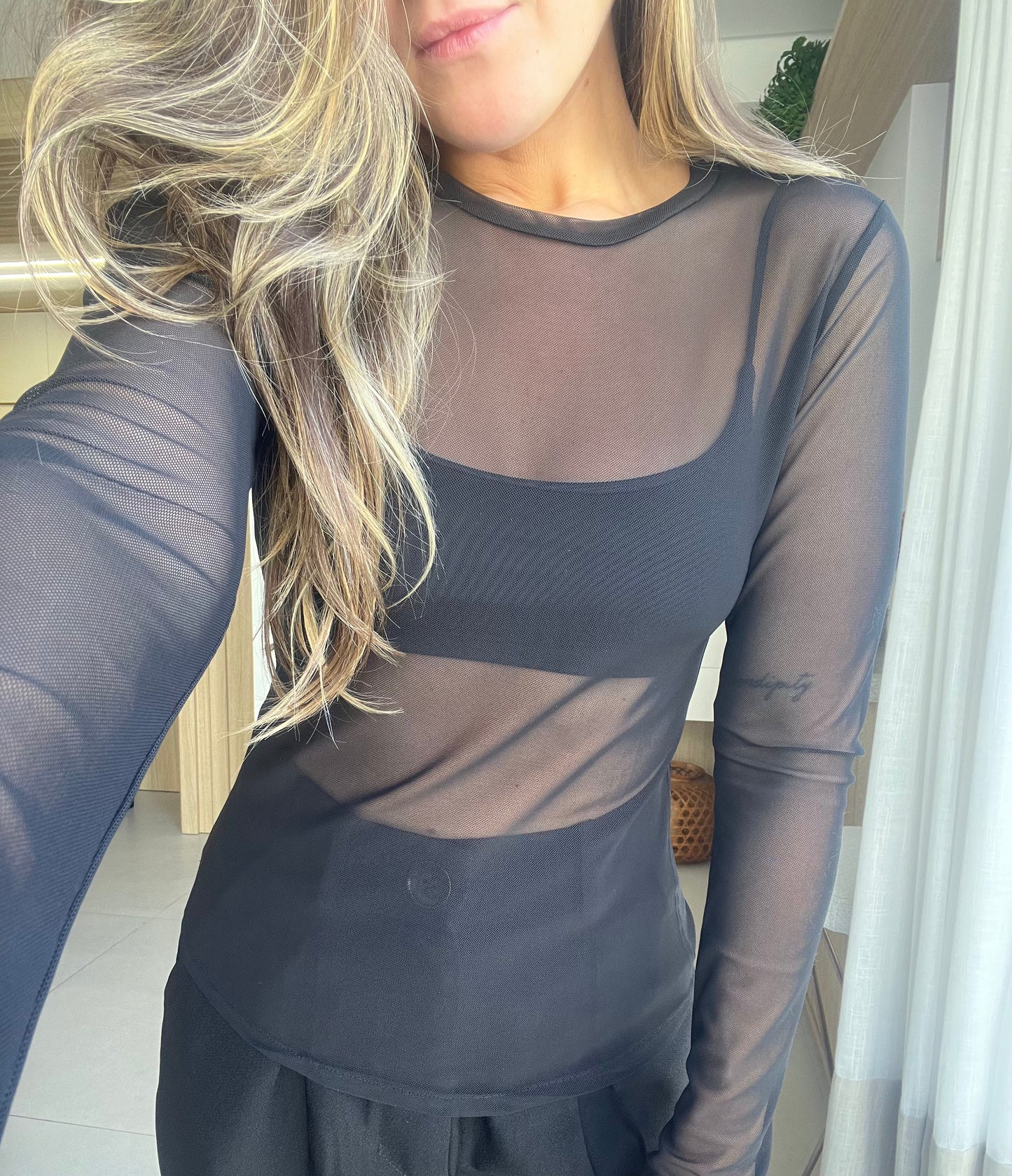 Blusa Tule Black